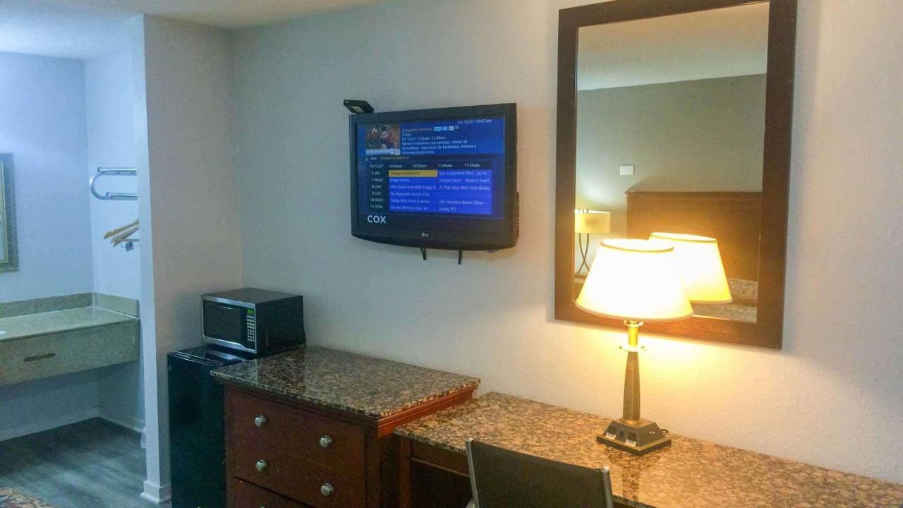 Motel 6 Newport News, Va - Fort Eustis Экстерьер фото