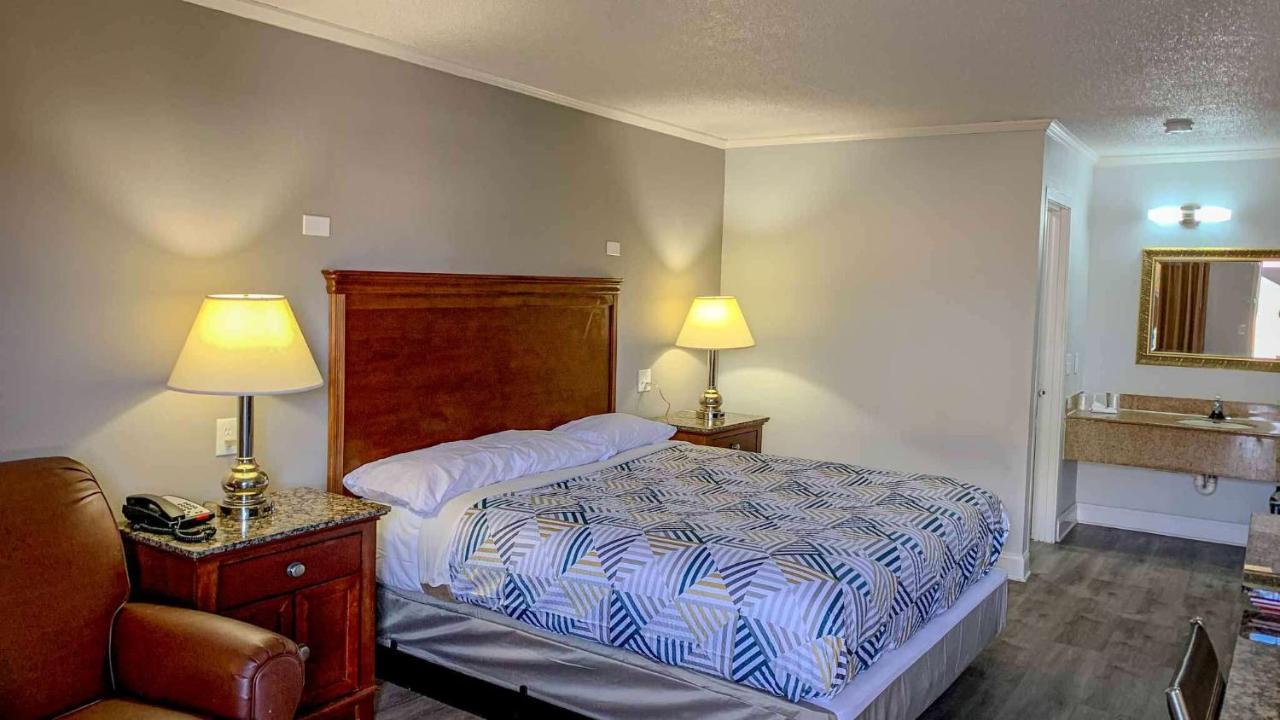 Motel 6 Newport News, Va - Fort Eustis Экстерьер фото